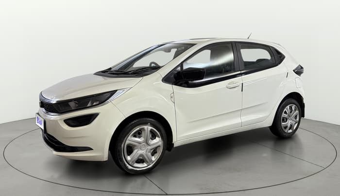 2024 Tata ALTROZ XM PLUS CNG, CNG, Manual, 61,558 km, Left Front Diagonal