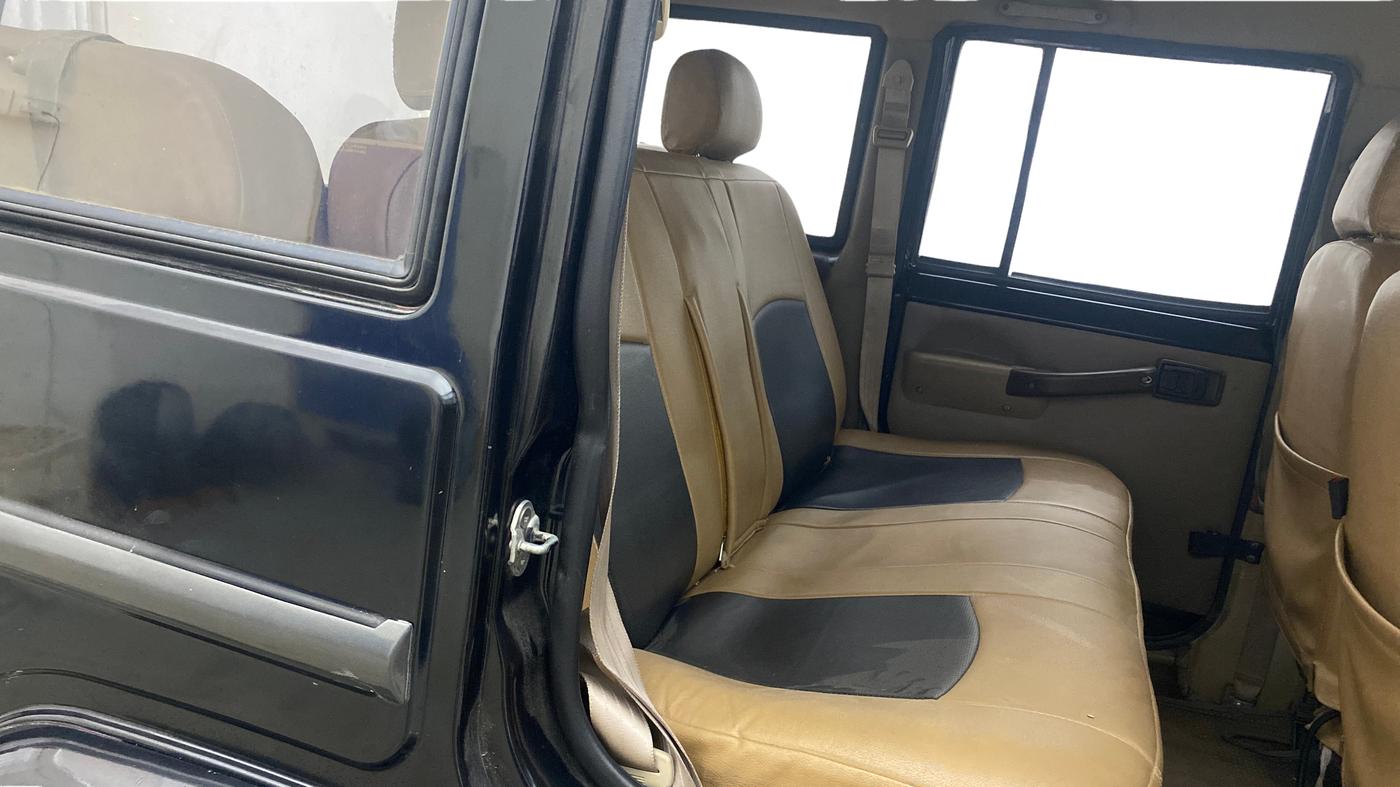2014 Mahindra Bolero SLX BS-III, Diesel, Manual, 94,581 km, Right Side Rear Door Cabin