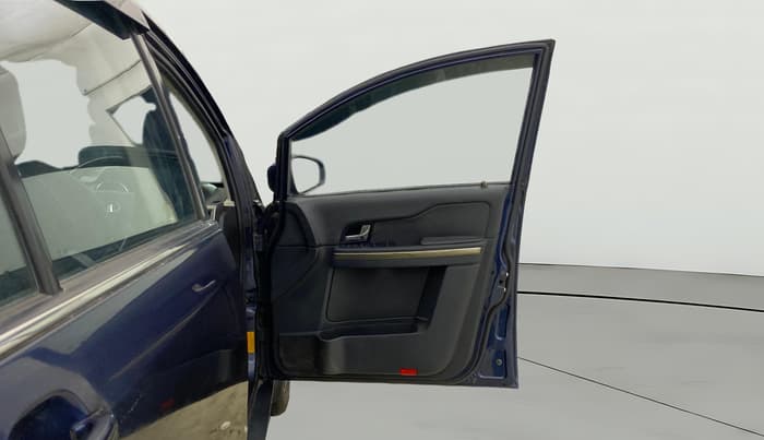 2018 Tata Hexa XTA 4X2 7 STR, Diesel, Automatic, 83,354 km, RHS Front Door