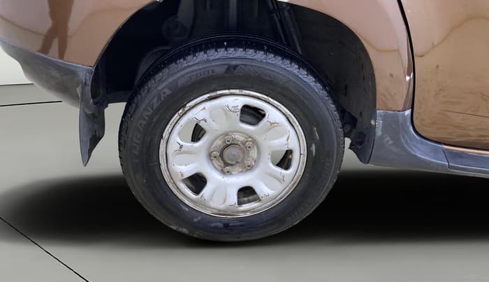 2015 Renault Duster 85 PS RXL DIESEL, Diesel, Manual, 1,17,548 km, Right Rear Wheel