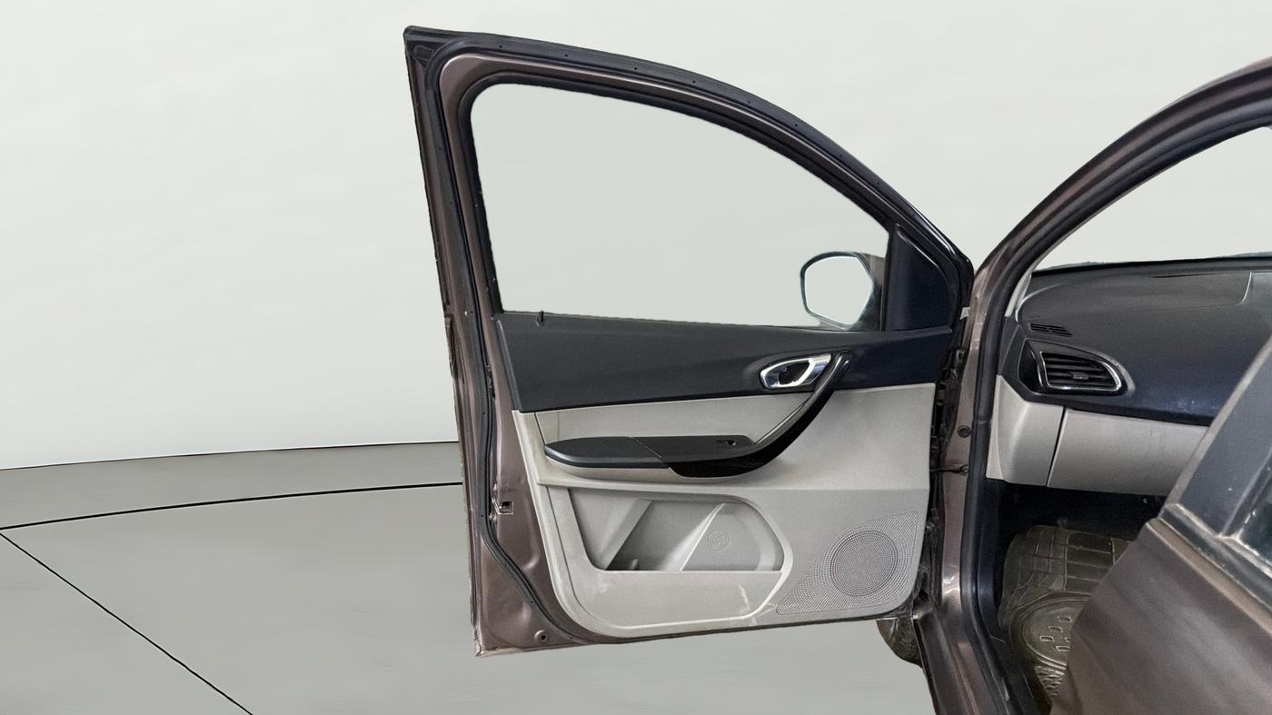 2018 Tata Tiago XZ PETROL, Petrol, Manual, 90,927 km, LHS Front Door