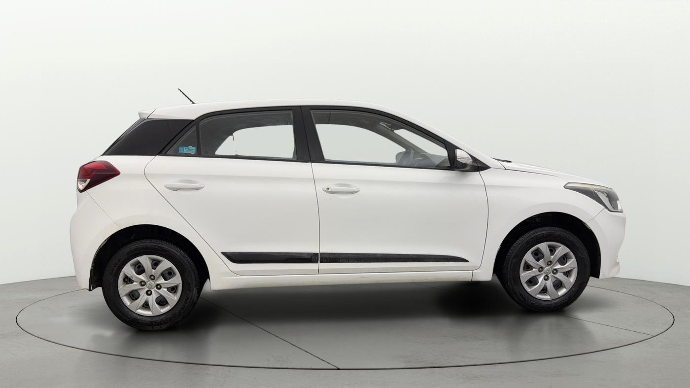 2016 Hyundai Elite i20 SPORTZ 1.2, Petrol, Manual, 45,981 km, Right Side View