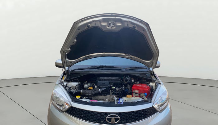 2017 Tata TIGOR XT PETROL, CNG, Manual, 37,080 km, Open Bonet