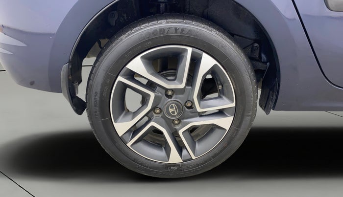 2021 Tata TIGOR XZA PLUS PETROL, Petrol, Automatic, 44,892 km, Right Rear Wheel