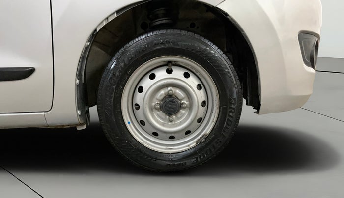 2017 Maruti Wagon R 1.0 LXI CNG, CNG, Manual, 70,776 km, Right Front Wheel