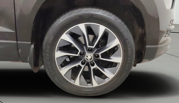 2020 Skoda Karoq STYLE 1.5 TSI AT, Petrol, Automatic, 77,141 km, Right Front Wheel