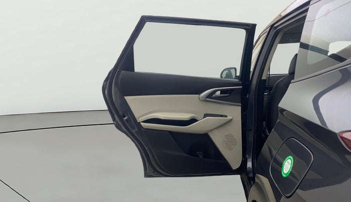 2023 KIA CARENS PRESTIGE 1.5 PETROL 7 STR, Petrol, Manual, 28,269 km, LHS Rear Door