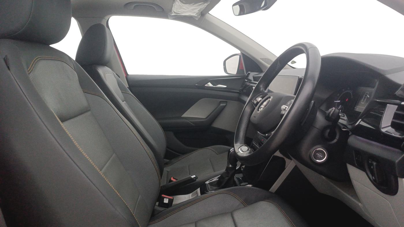 2022 Skoda KUSHAQ STYLE 1.0L TSI AT (6 AIRBAGS), Petrol, Automatic, 22,517 km, Right Side Front Door Cabin