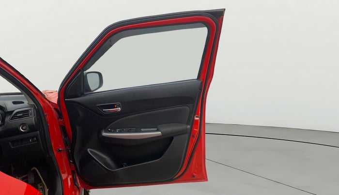 2023 Maruti Swift ZXI, Petrol, Manual, 49,618 km, RHS Front Door