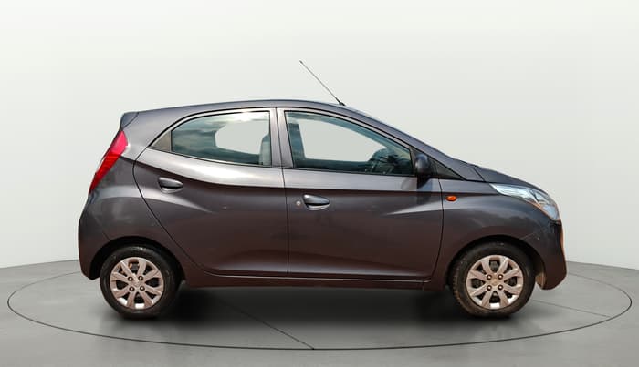 2014 Hyundai Eon SPORTZ, Petrol, Manual, 42,845 km, Right Side View