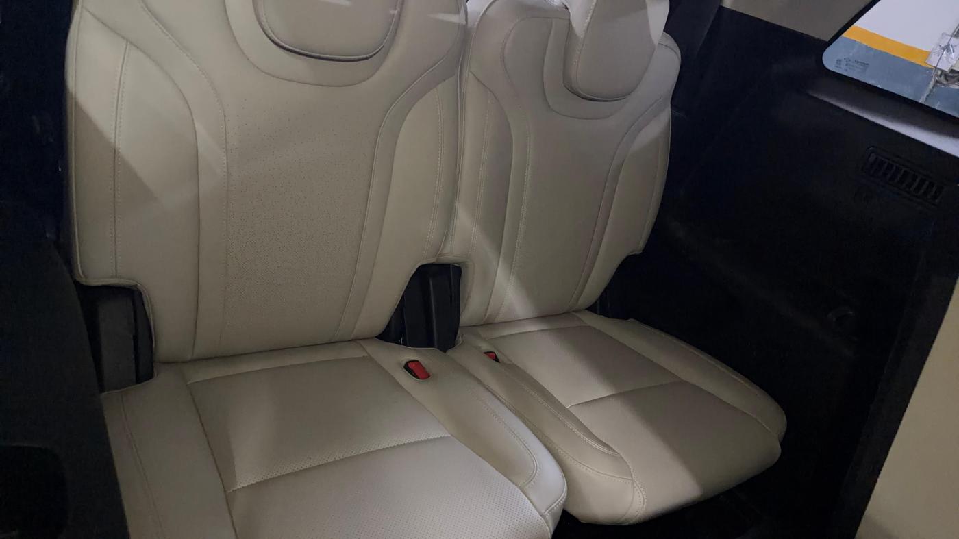 2023 Mahindra XUV700 AX 7 P MT 7 STR, Petrol, Manual, 12,238 km, Third Seat Row ( optional )
