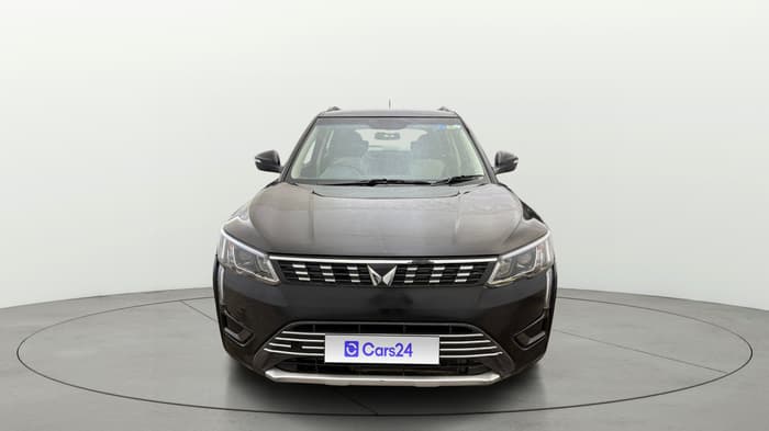 2023 Mahindra XUV300 W8 1.2 PETROL, Petrol, Manual, 42,005 km, Front