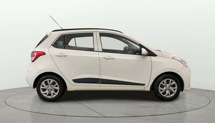 2018 Hyundai Grand i10 SPORTZ 1.2 KAPPA VTVT, CNG, Manual, 35,647 km, Right Side View