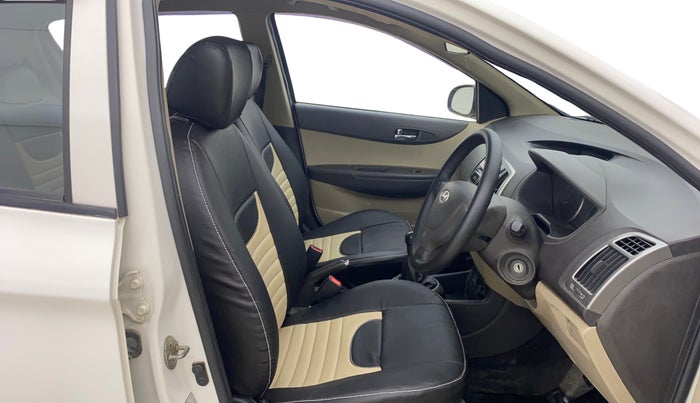 2013 Hyundai i20 MAGNA 1.2, Petrol, Manual, 66,167 km, Right Side Front Door Cabin