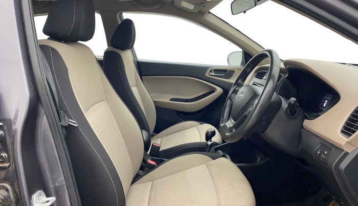 2016 Hyundai Elite i20 ASTA 1.2 (O), Petrol, Manual, 45,841 km, Right Side Front Door Cabin