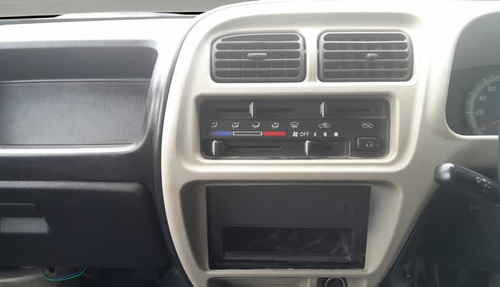 2017 Maruti Eeco 5 STR WITH A/C+HTR, Petrol, Manual, 91,404 km, Air Conditioner