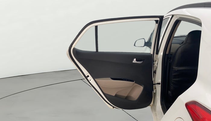 2016 Hyundai Grand i10 ASTA (O) AT 1.2 KAPPA VTVT, CNG, Automatic, 75,556 km, LHS Rear Door