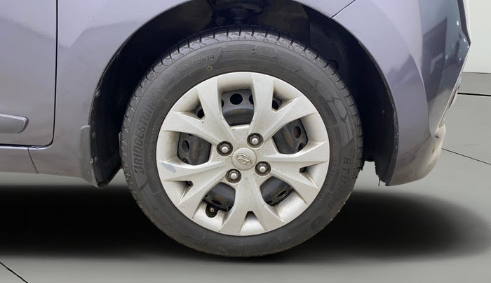 2016 Hyundai Grand i10 SPORTZ 1.2 KAPPA VTVT, Petrol, Manual, 81,209 km, Right Front Wheel