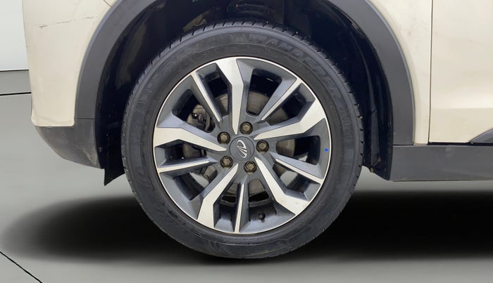 2021 Mahindra XUV300 W8 (O) 1.2 PETROL AMT, Petrol, Automatic, 48,959 km, Left Front Wheel