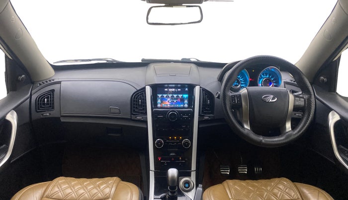2018 Mahindra XUV500 W11(O), Diesel, Manual, 87,270 km, Dashboard