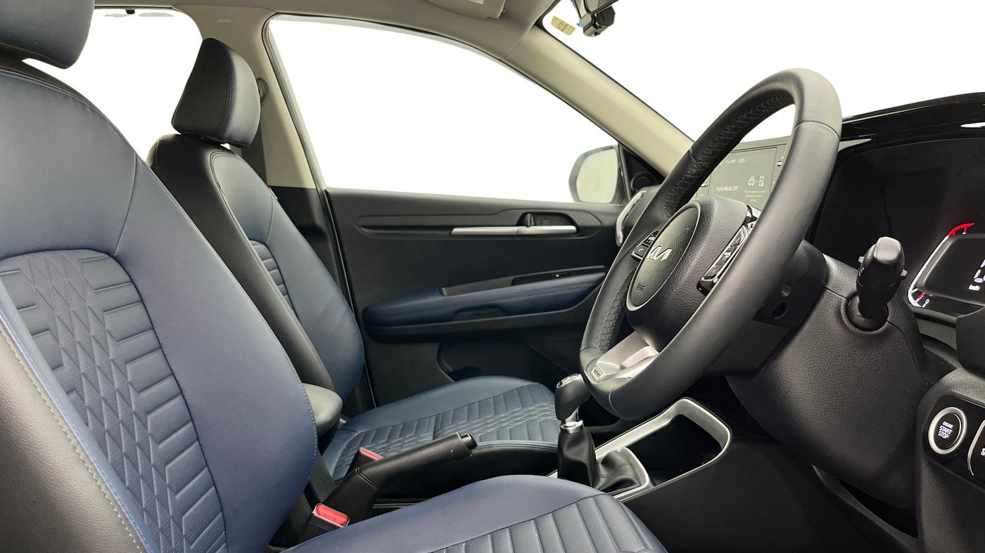 2025 KIA SONET HTK Plus (O) 1.2 Petrol MT, Petrol, Manual, 7,376 km, Right Side Front Door Cabin