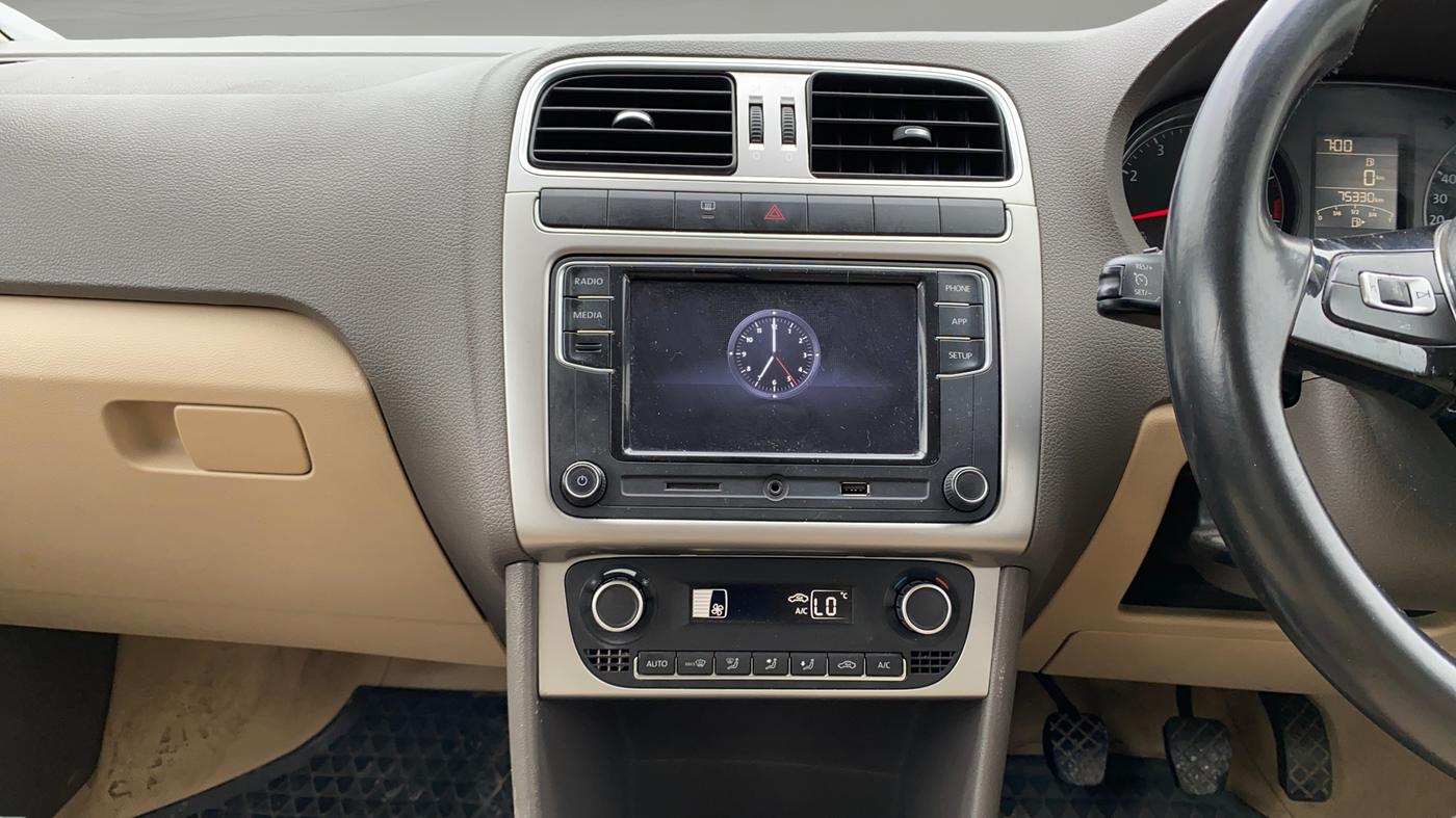 2018 Volkswagen Vento HIGHLINE 1.6 MPI, Petrol, Manual, 75,330 km, Air Conditioner