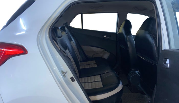 2019 Hyundai Grand i10 SPORTZ 1.2 KAPPA VTVT, Petrol, Manual, 89,450 km, Right Side Rear Door Cabin