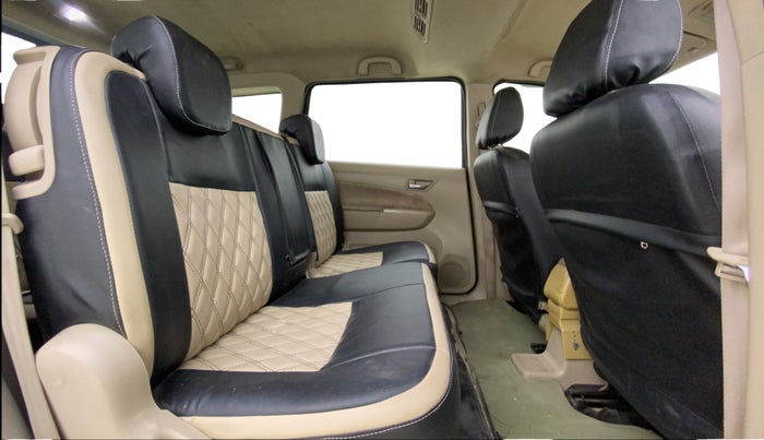 2015 Maruti Ertiga VDI, Diesel, Manual, 84,925 km, Right Side Rear Door Cabin