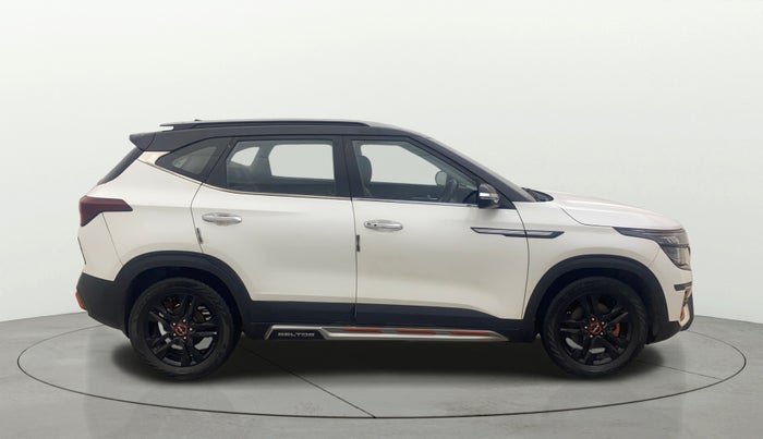 2021 KIA SELTOS HTX ANNIVERSARY EDITION 1.5 PETROL, Petrol, Manual, 1,06,571 km, Right Side View