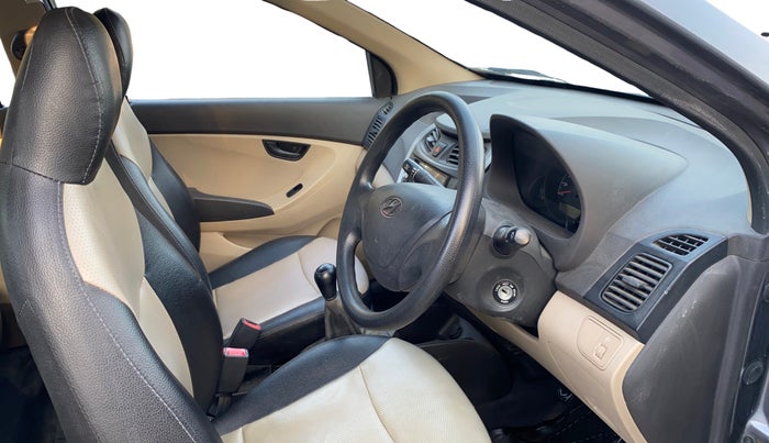 2014 Hyundai Eon ERA +, Petrol, Manual, 17,518 km, Right Side Front Door Cabin