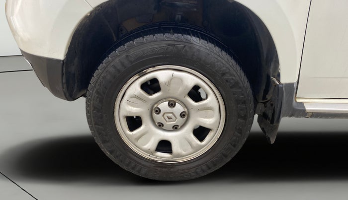 2014 Renault Duster 85 PS RXE DIESEL, Diesel, Manual, 75,390 km, Left Front Wheel