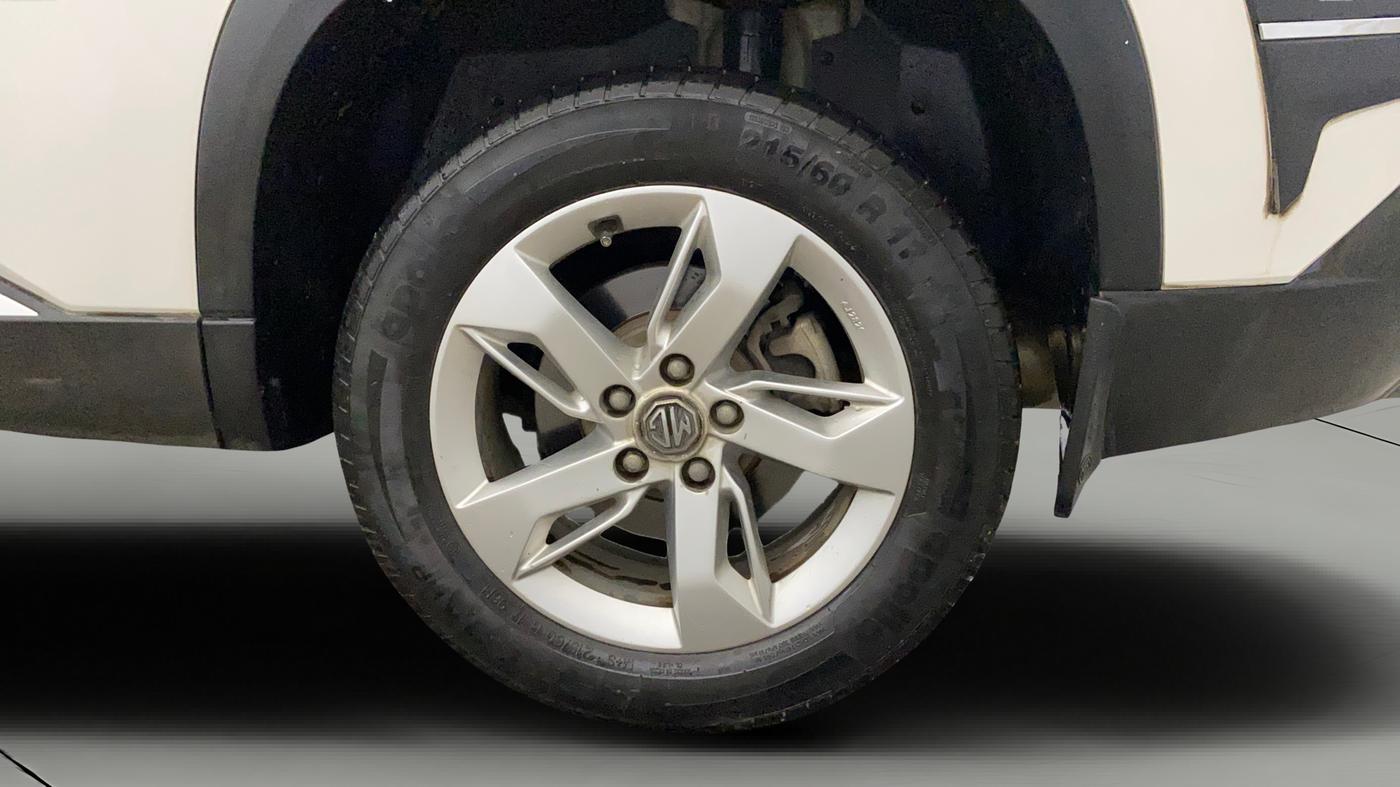 2022 MG HECTOR SHINE 1.5 PETROL TURBO CVT, Petrol, Automatic, 36,095 km, Left Rear Wheel