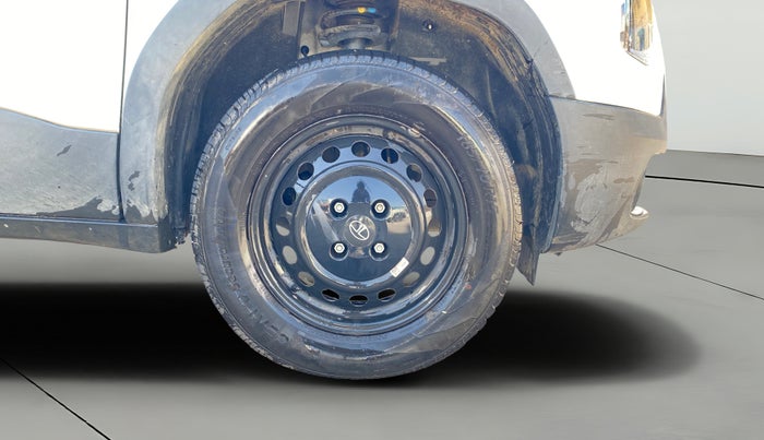 2024 Tata PUNCH CREATIVE 1.2 MT KAZIRANGA EDITION , Petrol, Manual, 5,461 km, Right Front Wheel