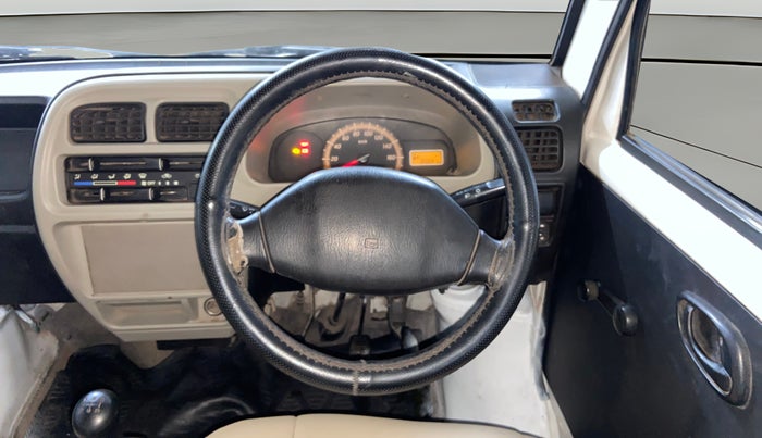 2018 Maruti Eeco 5 STR WITH A/C+HTR, CNG, Manual, 84,069 km, Steering Wheel Close Up