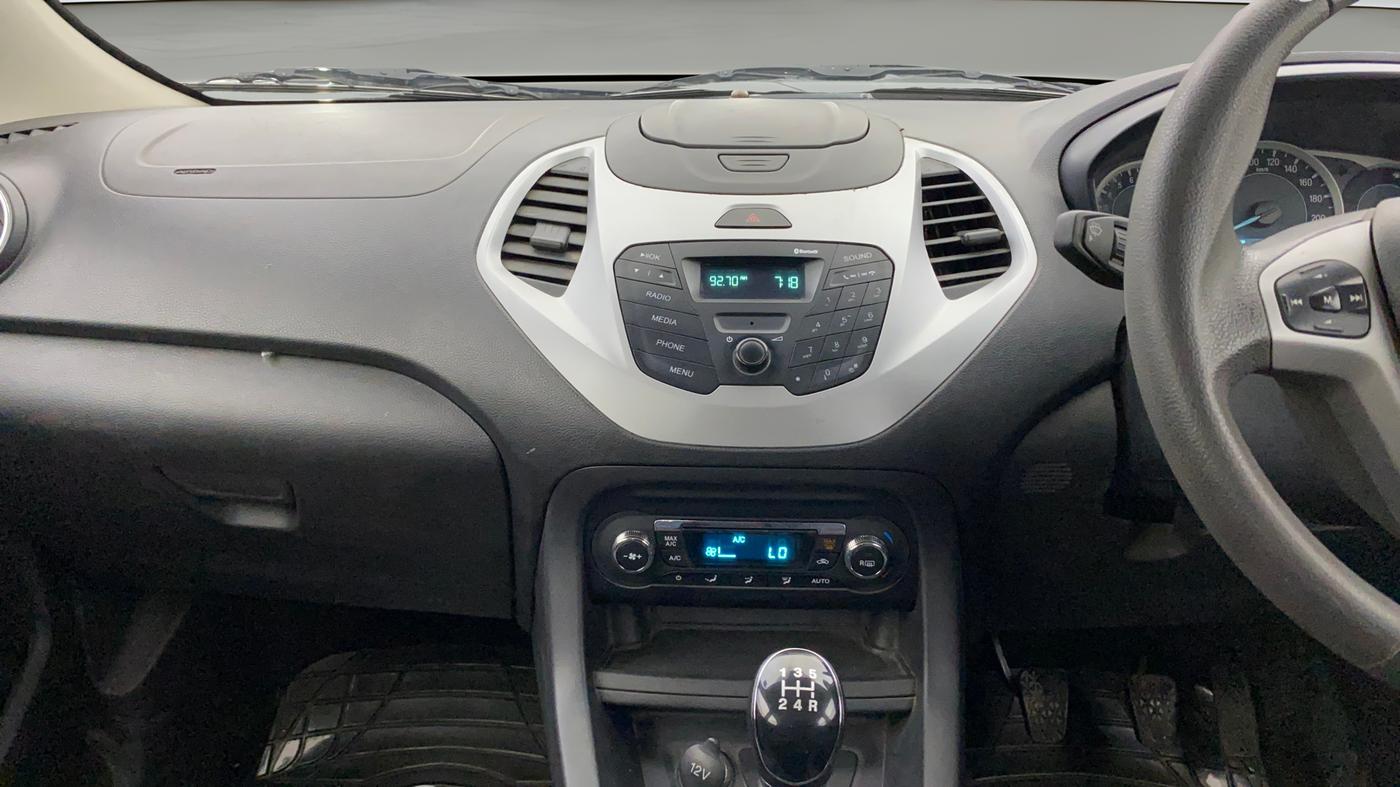 2017 Ford New Figo TITANIUM 1.2 PETROL MT, Petrol, Manual, 47,608 km, Air Conditioner