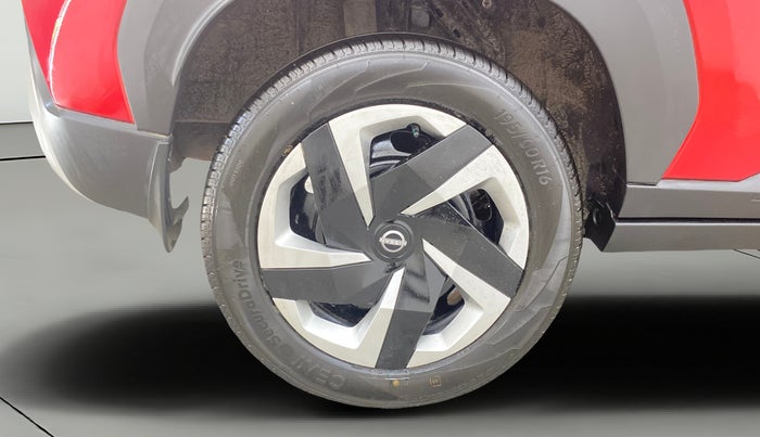 2025 Nissan MAGNITE Acenta B4D 1.0 Petrol AMT, Petrol, Automatic, 731 km, Right Rear Wheel