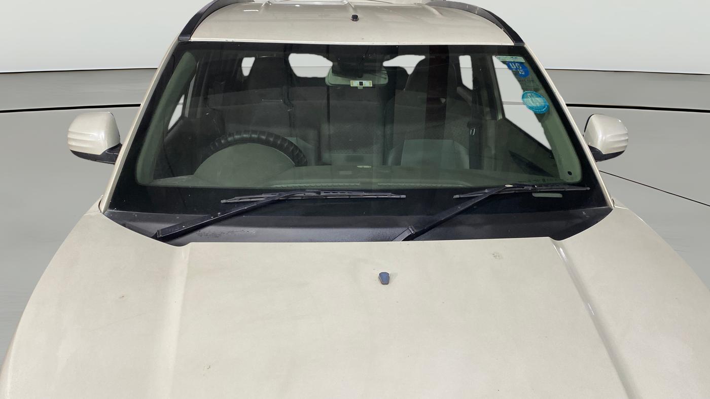 2016 Mahindra Kuv100 K4 6 STR, Petrol, Manual, 65,165 km, Front Windshield