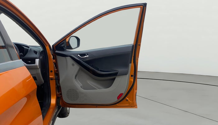 2018 Tata NEXON XZ PETROL, Petrol, Manual, 31,076 km, RHS Front Door