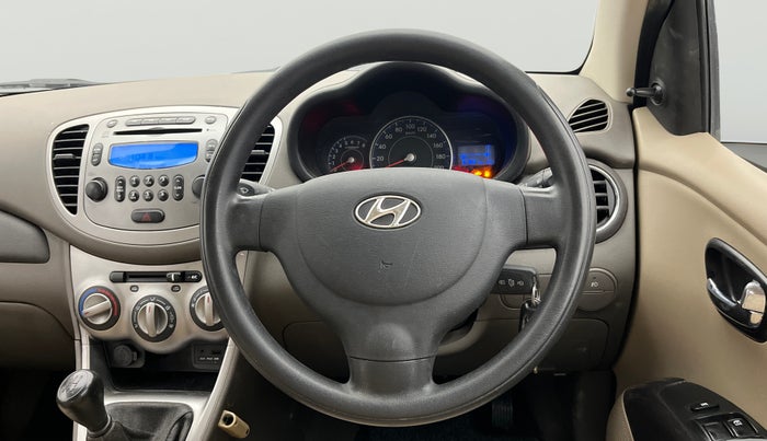 2014 Hyundai i10 SPORTZ 1.1, Petrol, Manual, 67,556 km, Steering Wheel Close Up