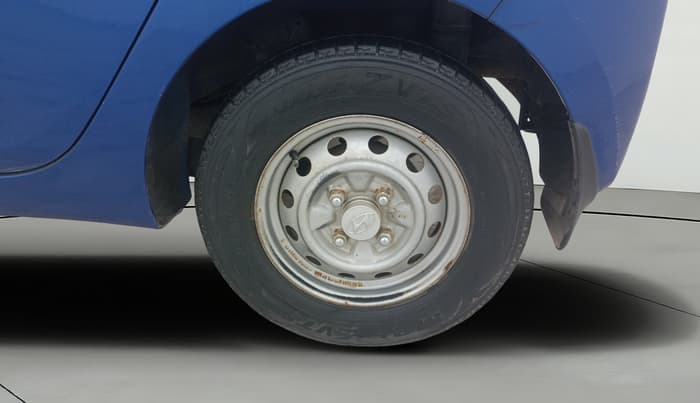 2013 Hyundai Eon ERA +, Petrol, Manual, 38,084 km, Left Rear Wheel