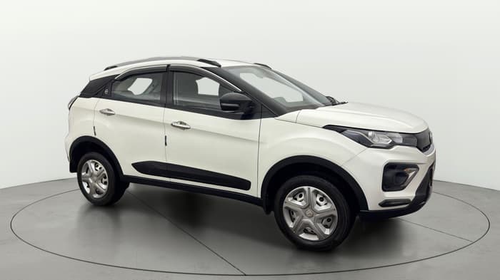 2023 Tata NEXON XE PETROL, Petrol, Manual, 25,721 km, Right Front Diagonal