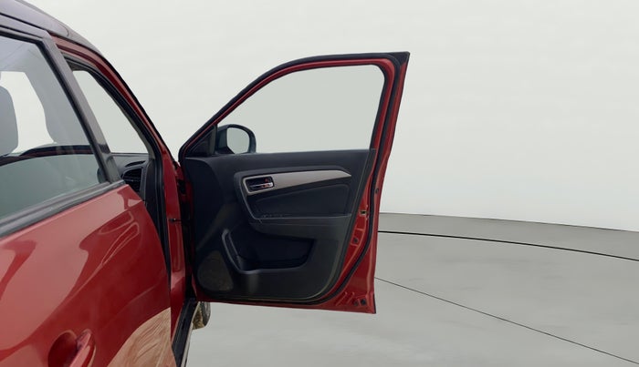 2017 Maruti Vitara Brezza ZDI PLUS DUAL TONE, Diesel, Manual, 71,121 km, RHS Front Door