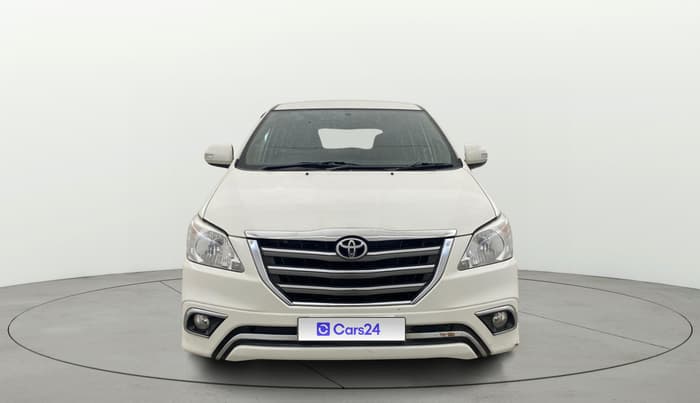 2015 Toyota Innova 2.5 VX 8 STR, Diesel, Manual, 55,485 km, Front