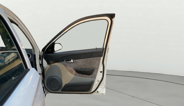 2017 Maruti Alto 800 LXI, CNG, Manual, 75,513 km, RHS Front Door