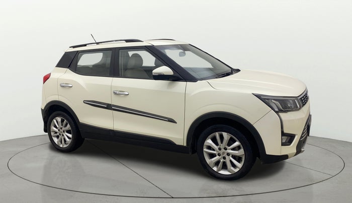 2021 Mahindra XUV300 W8 1.2 PETROL, Petrol, Manual, 62,330 km, Right Front Diagonal
