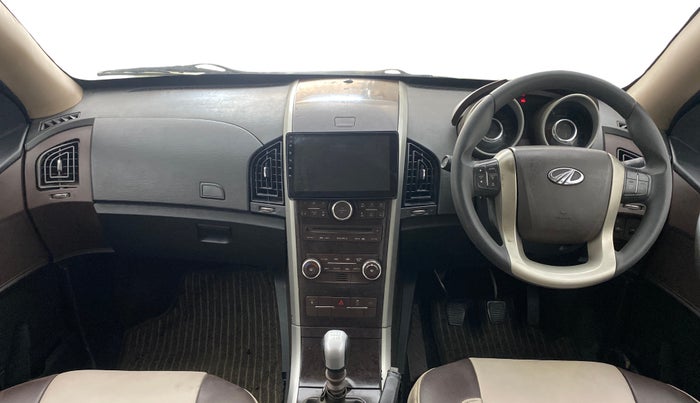 2014 Mahindra XUV500 W6, Diesel, Manual, 1,08,943 km, Dashboard