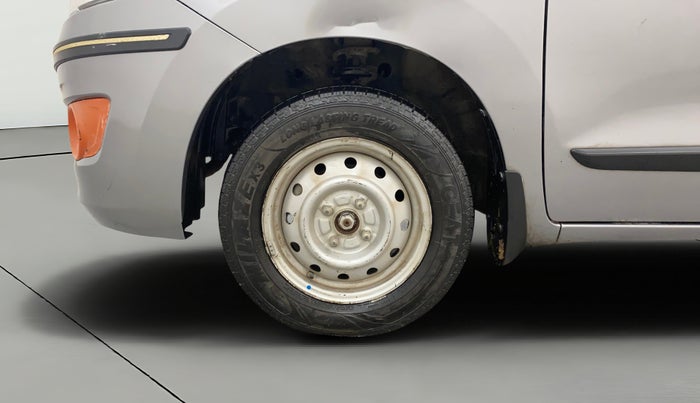 2017 Maruti Wagon R 1.0 LXI CNG, CNG, Manual, 1,04,063 km, Left Front Wheel