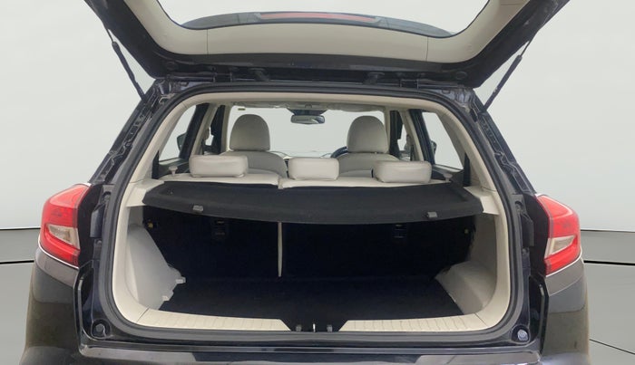 2022 Mahindra XUV300 W8 (O) 1.2 PETROL, Petrol, Manual, 33,154 km, Boot Open Zoomed View