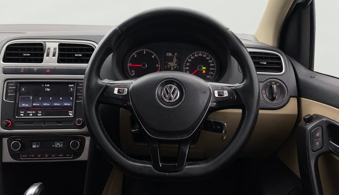 2017 Volkswagen Ameo HIGHLINE PLUS 1.5L AT 16 ALLOY, Diesel, Automatic, 1,45,469 km, Steering Wheel Close Up