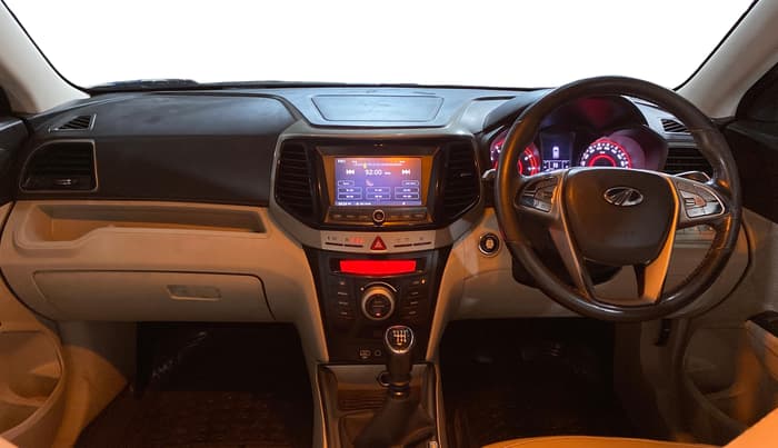 2021 Mahindra XUV300 W8 (O) 1.2 PETROL, Petrol, Manual, 93,983 km, Dashboard